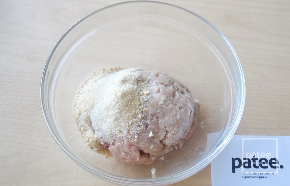 Слоеные рулетики с мясным фаршем - Шаг 2