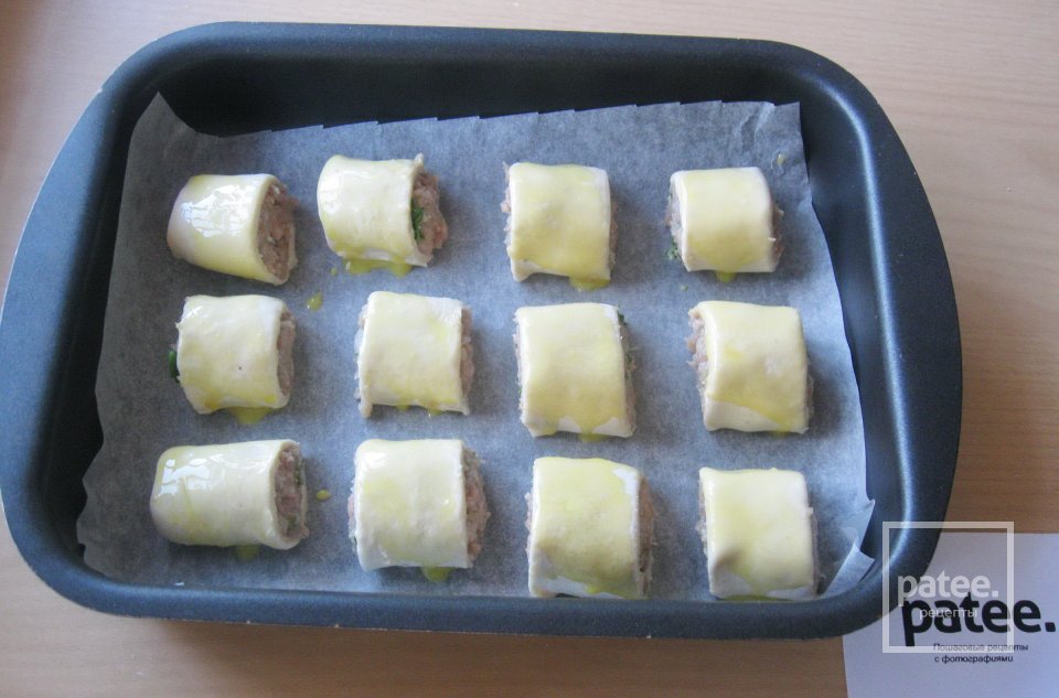 Слоеные рулетики с мясным фаршем - Шаг 12