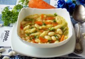 Суп с фасолью и клецками