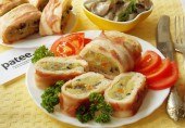 Мясной рулет с картофелем и грибами