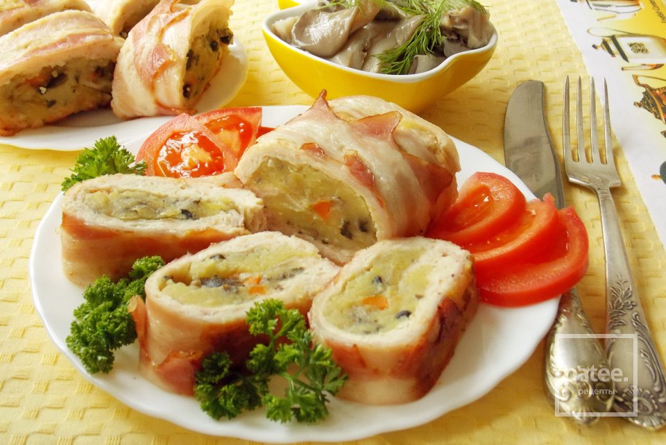 Мясной рулет с картофелем и грибами - Шаг 19