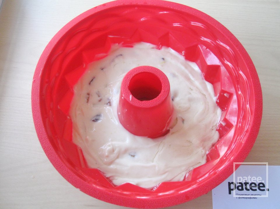 Лимонный кекс с черносливом и изюмом - Шаг 13