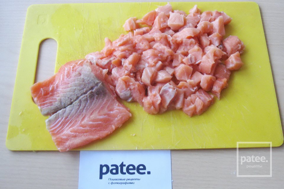 Котлеты рубленые из форели - Шаг 2