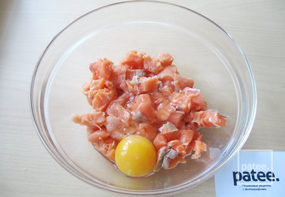 Котлеты рубленые из форели - Шаг 3