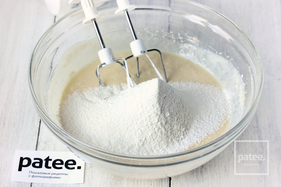 Пирог заливной с грушами - Шаг 6