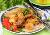 Свинина с картофелем в мультиварке