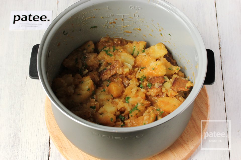 Свинина с картофелем в мультиварке - Шаг 16