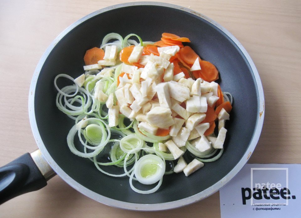 Суп из форели с цветной капустой и луком - пореем - Шаг 8