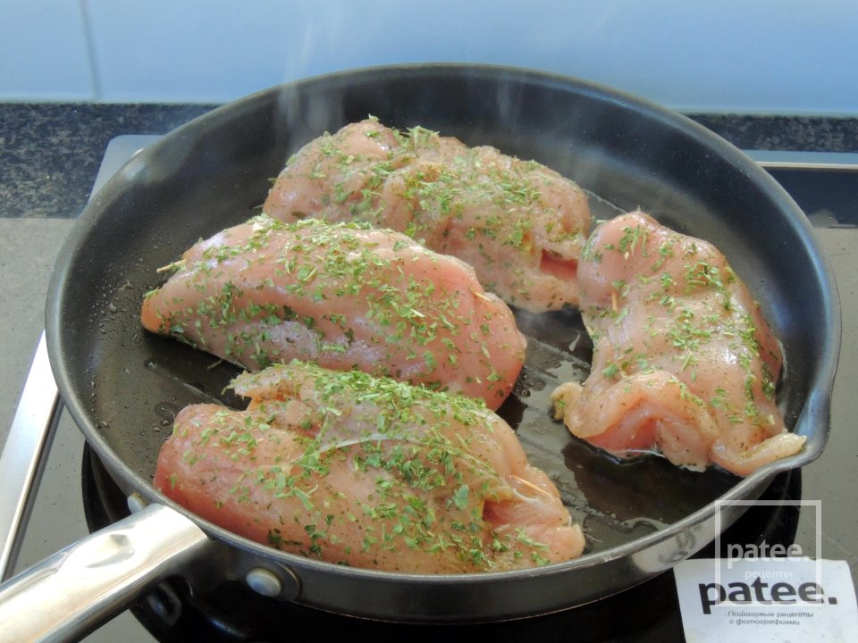 Куриное филе с сыром на апельсиновой моркови - Шаг 12