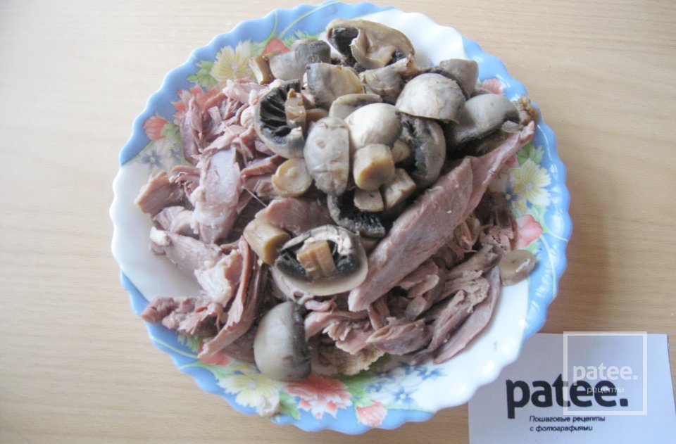 Террин из свиной рульки с грибами и каперсами - Шаг 7