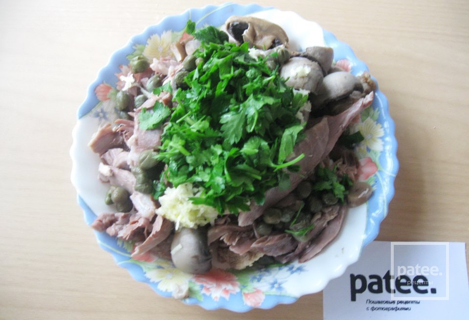 Террин из свиной рульки с грибами и каперсами - Шаг 10