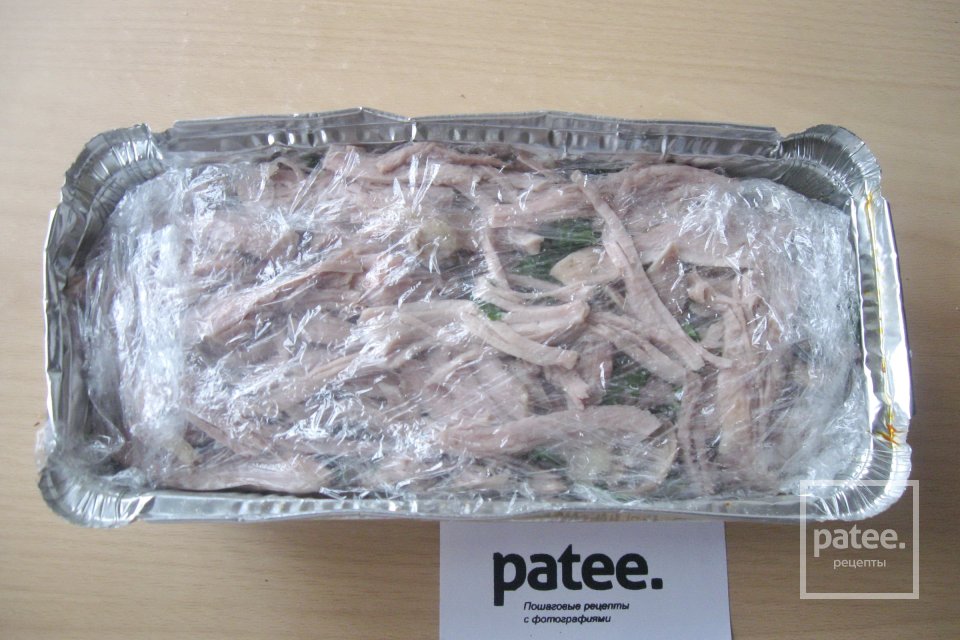 Террин из свиной рульки с грибами и каперсами - Шаг 14