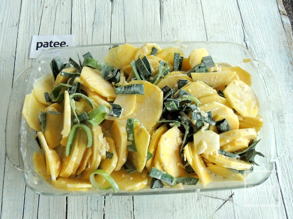 Картофельный гратен с тыквенными семечками - Шаг 10