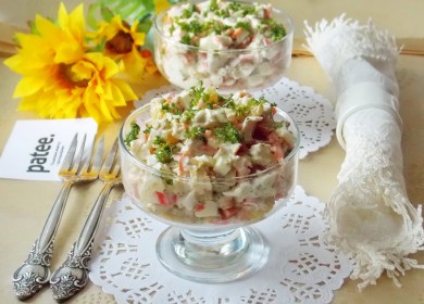 Рецепт Салат с крабовыми палочками, апельсинами и Берлинским соусом