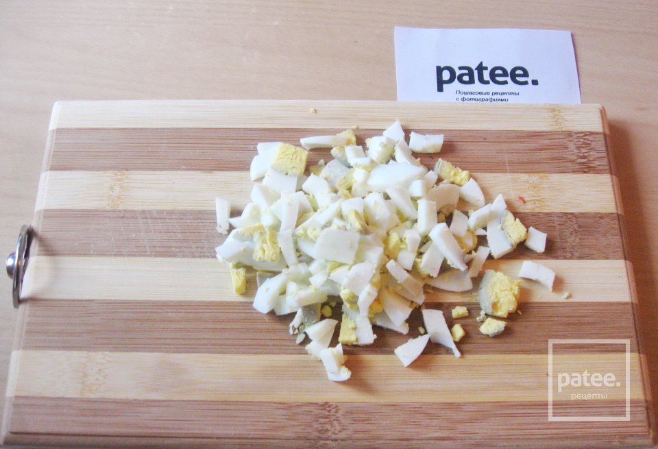 Салат с крабовыми палочками, апельсинами и Берлинским соусом - Шаг 3