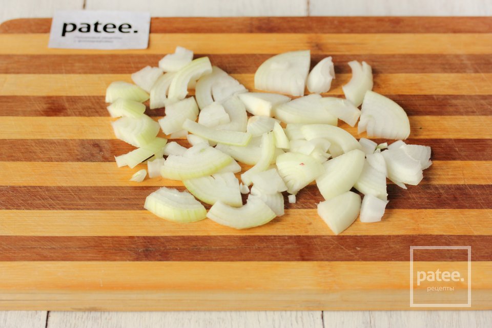 Куриное филе с айвой и луком - Шаг 3