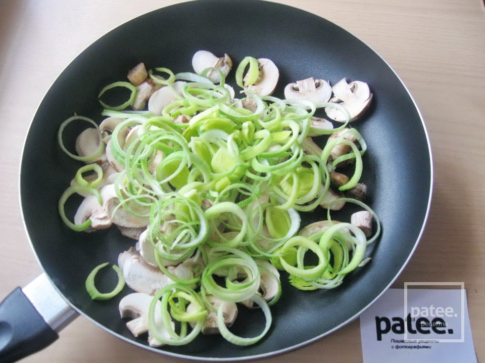 Квашеная капуста тушеная с грибами - Шаг 7