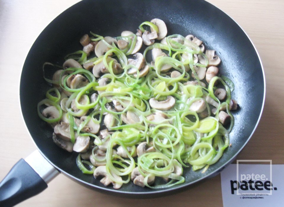 Квашеная капуста тушеная с грибами - Шаг 8