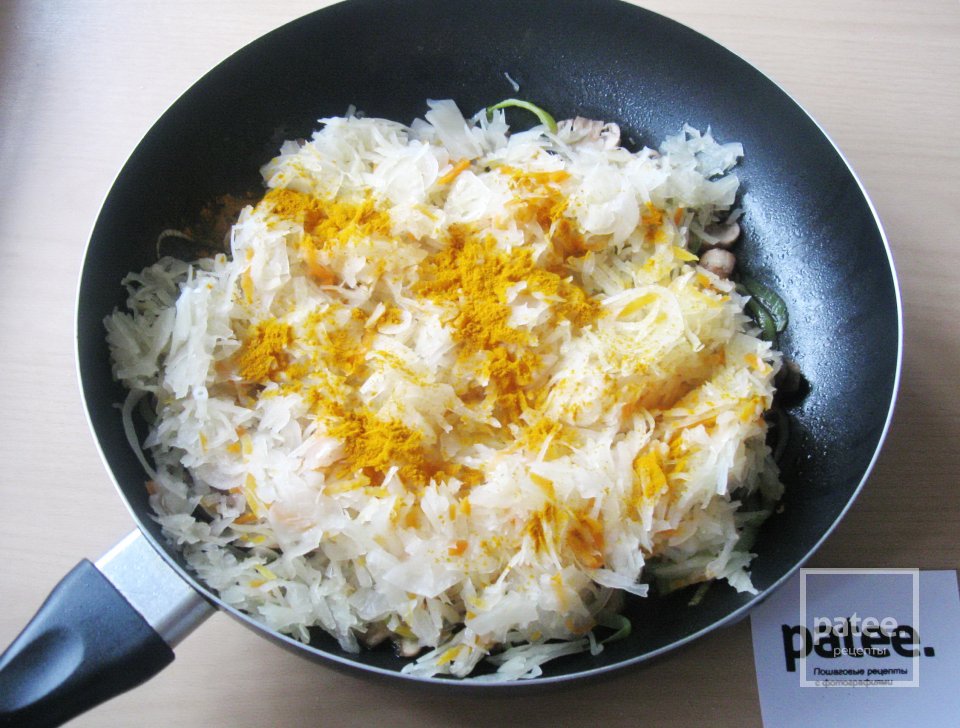 Квашеная капуста тушеная с грибами - Шаг 10