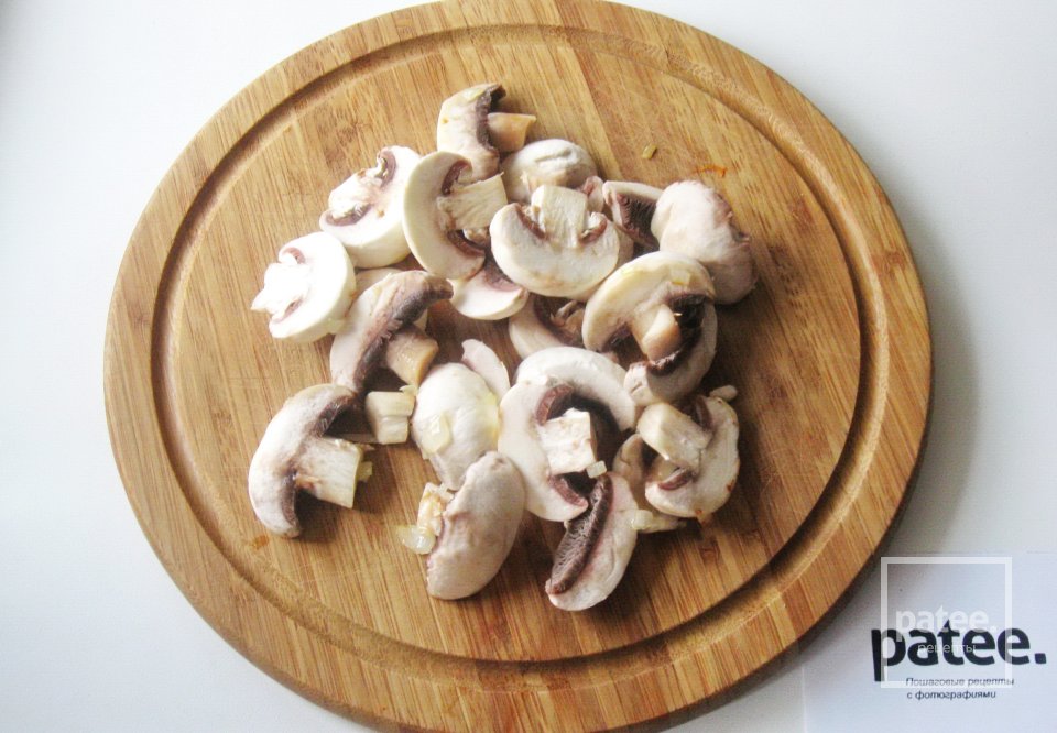 Курица с тыквой и грибами в сливках - Шаг 8