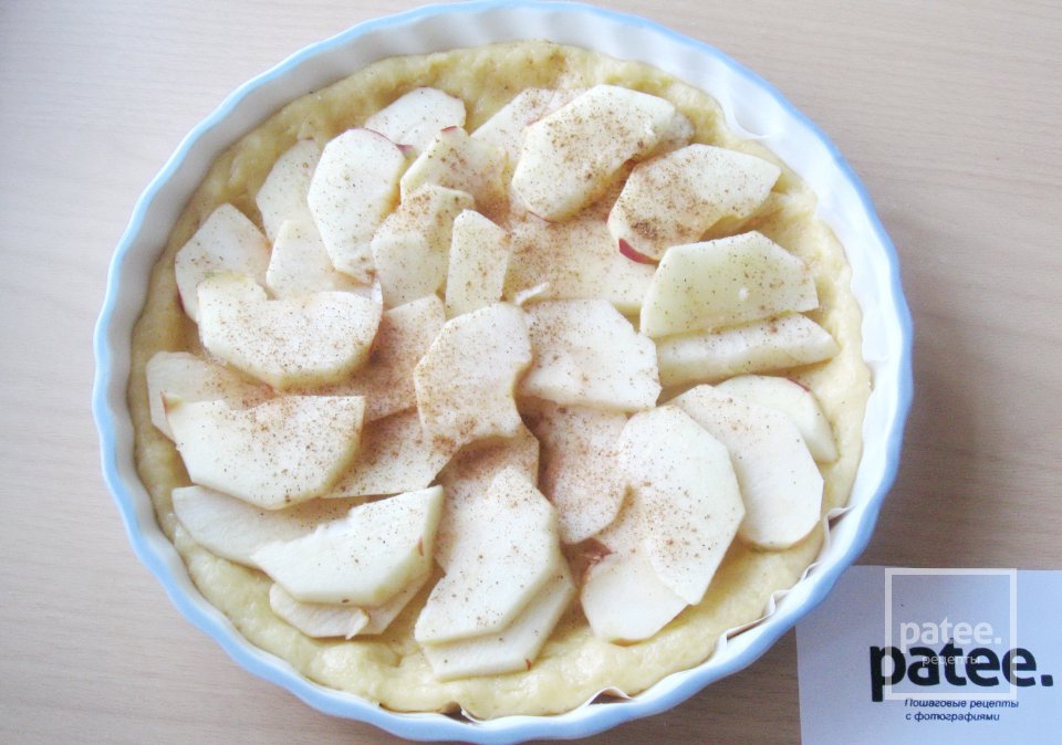 Пирог с яблоками и сметанным кремом - Шаг 10
