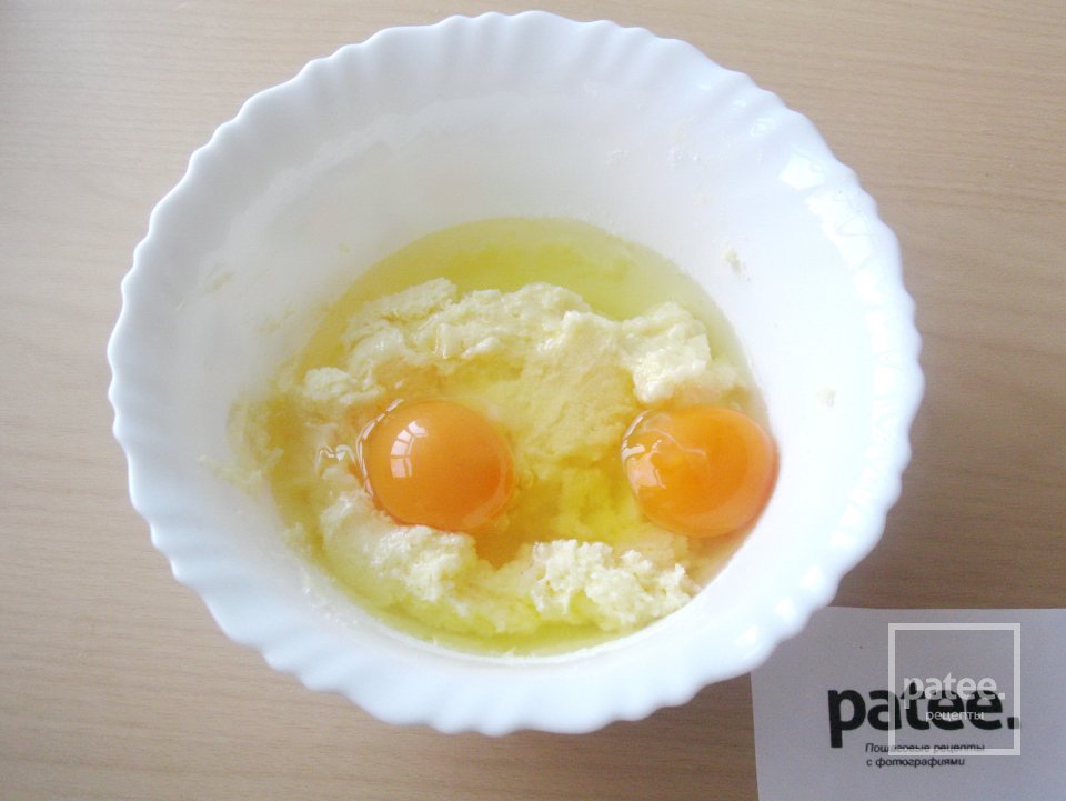 Пирог с яблоками и сметанным кремом - Шаг 5