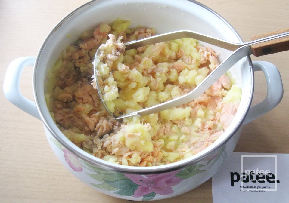 Суп с фрикадельками из семги и картофеля - Шаг 8