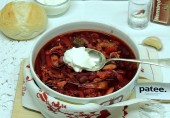 Красный борщ с фасолью и савойской капустой