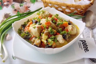 Овощное рагу с куриной грудкой