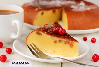 Творожная запеканка с изюмом в мультиварке