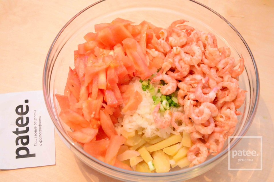 Салат с креветками и картофелем - Шаг 7
