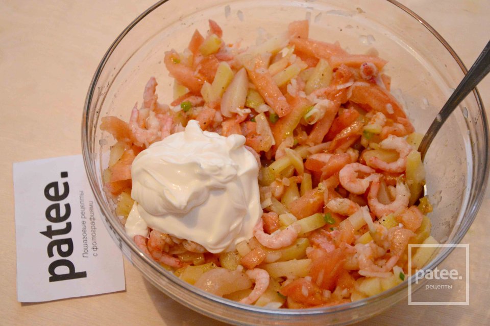 Салат с креветками и картофелем - Шаг 10