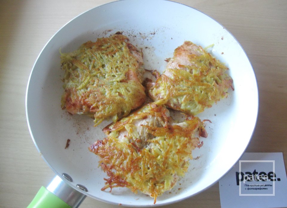 Филе лосося в картофельной стружке - Шаг 11