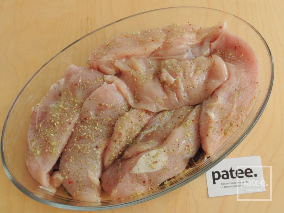 Куриное филе с шампиньонами под сыром - Шаг 8