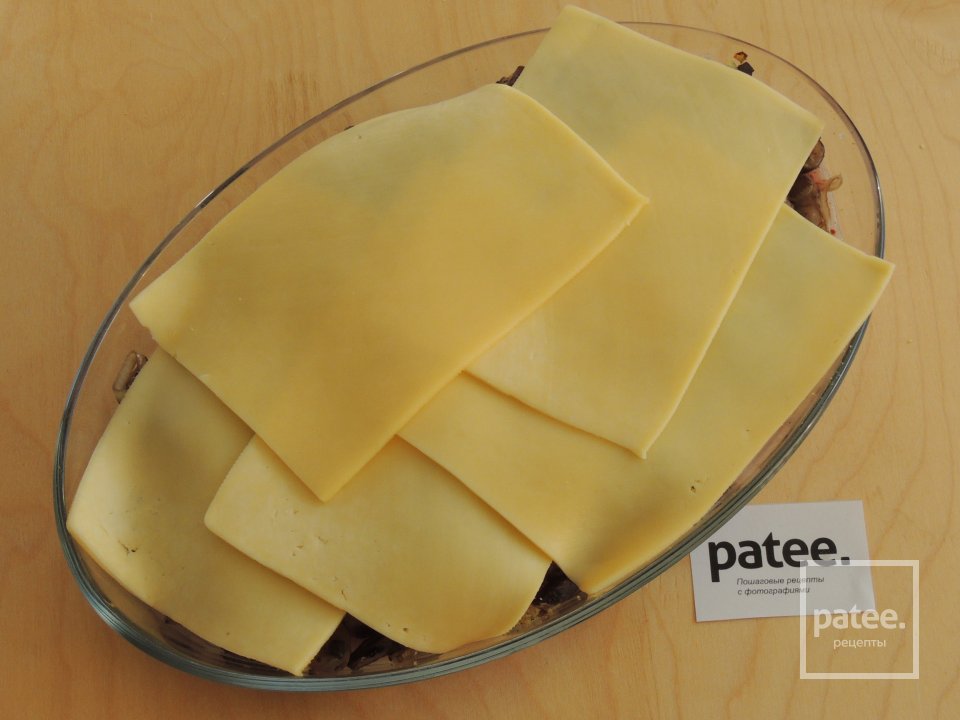 Куриное филе с шампиньонами под сыром - Шаг 10