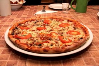 Владелец сети пиццерий поддерживает иммигрантов