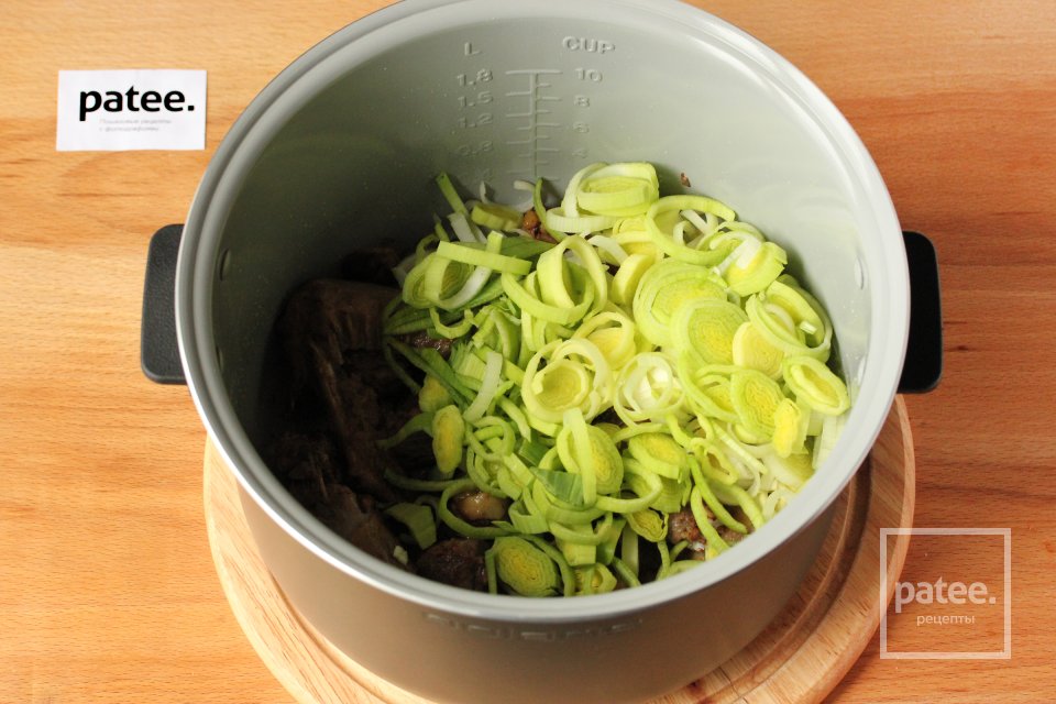 Утка с гречкой и луком-пореем в мультиварке - Шаг 5