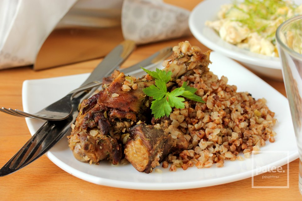 Утка с гречкой и луком-пореем в мультиварке - Шаг 11