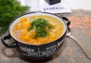 Суп из красной чечевицы с тыквой и курицей