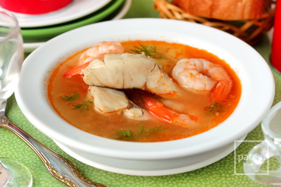 Рыбный суп из судака с креветками и помидорами - Шаг 17