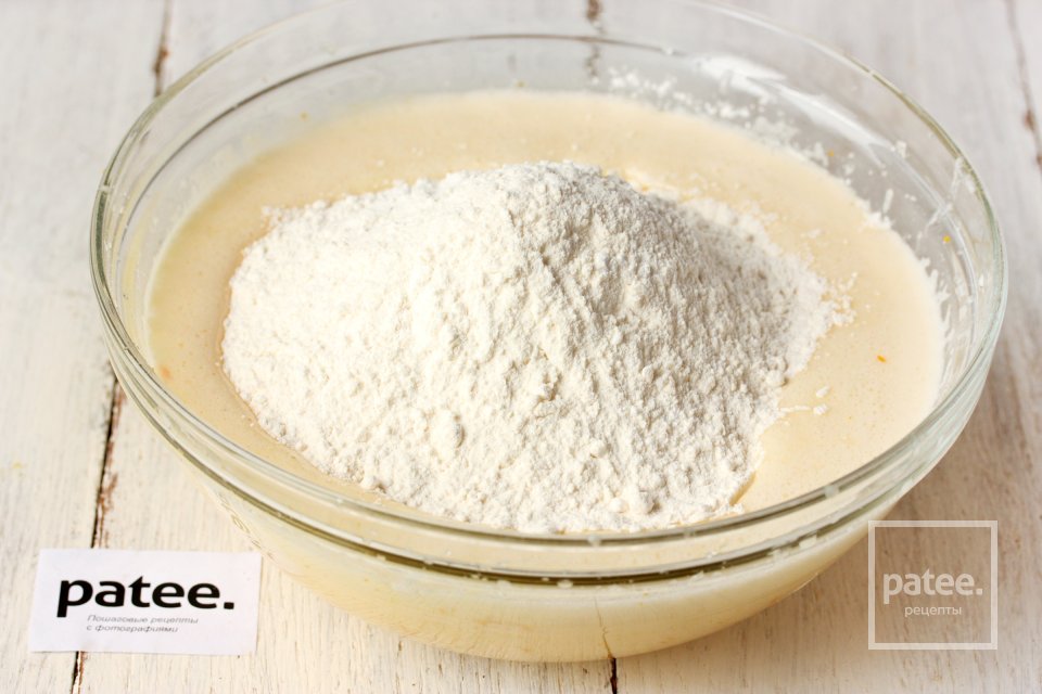 Апельсиновый пирог с клюквой и глазурью - Шаг 7