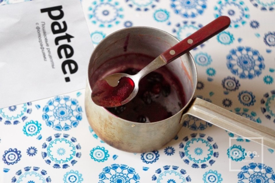 Свекла на поленте с трюфельным маслом и соусом из ягод крыжовника - Шаг 5