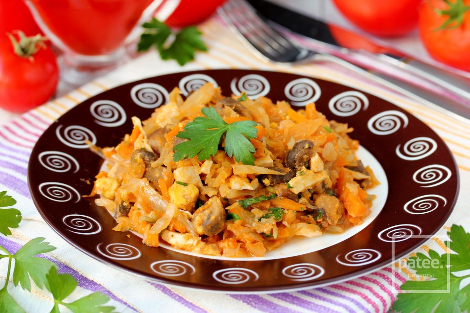 Капуста с грибами и яйцом, тушеная в мультиварке - Шаг 17