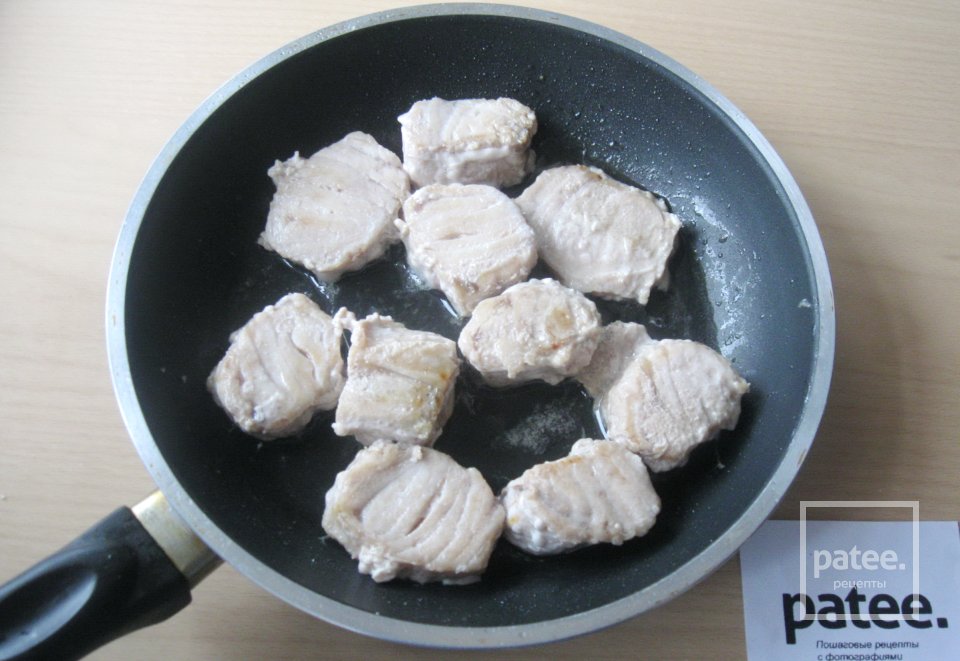 Тунец в вине с рисом и грибами - Шаг 8