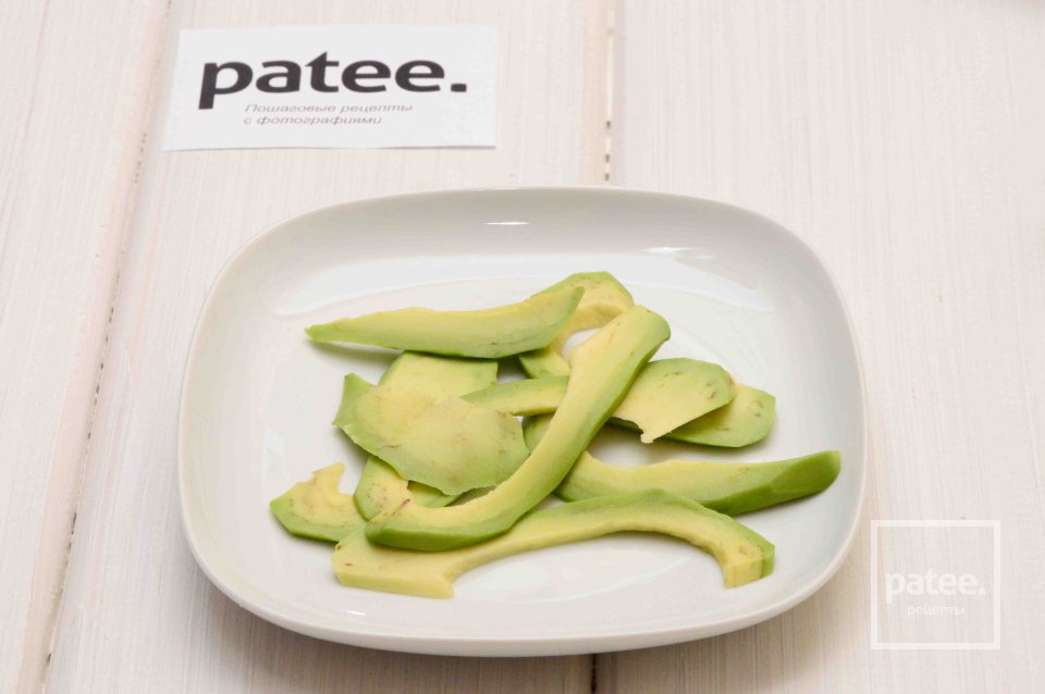 Салат с беконом и авокадо - Шаг 10