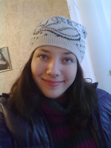 Что вы можете сказать о лице этой девочки ?