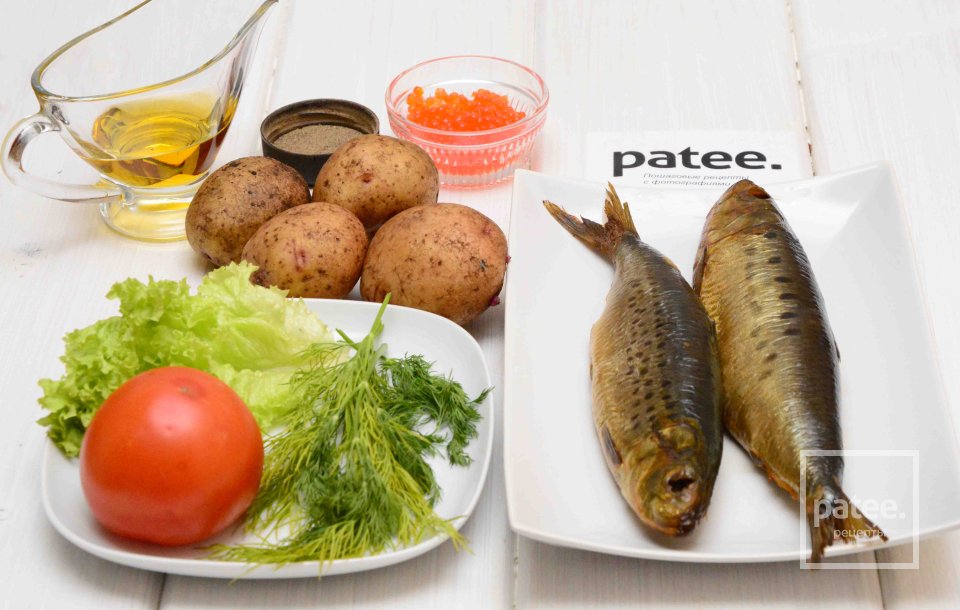 Салат с копчёной сельдью и красной икрой - Шаг 1