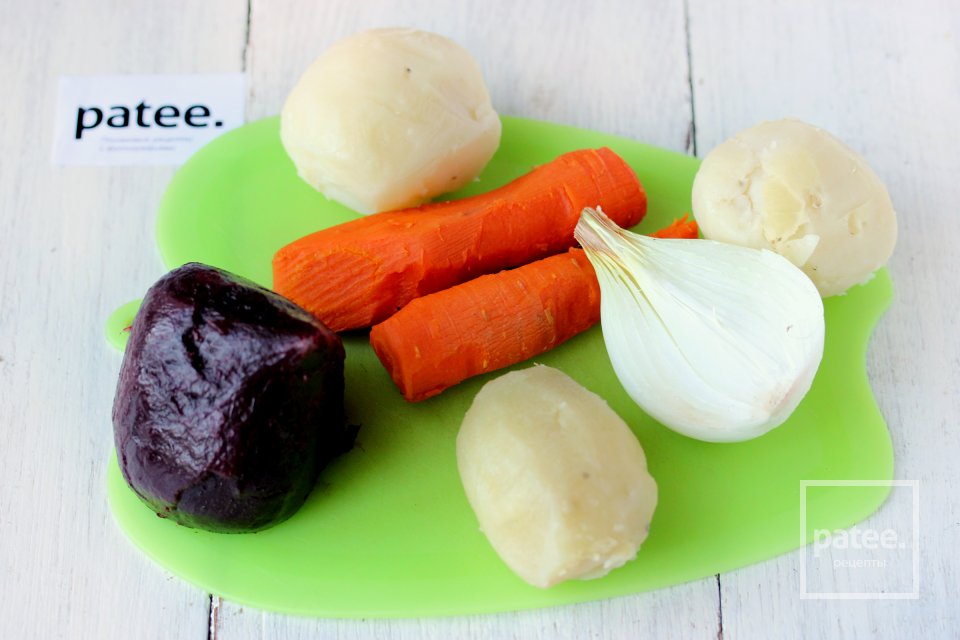 Салат Шуба с морской капустой и сыром - Шаг 2