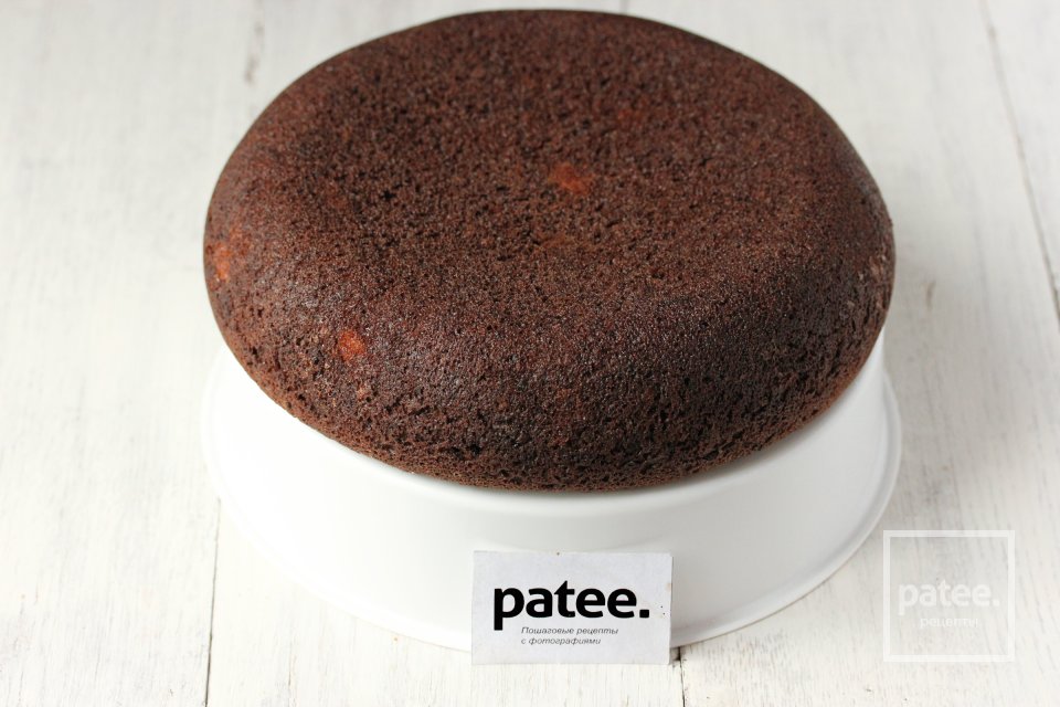 Шоколадный пирог с творожными шариками в мультиварке - Шаг 13