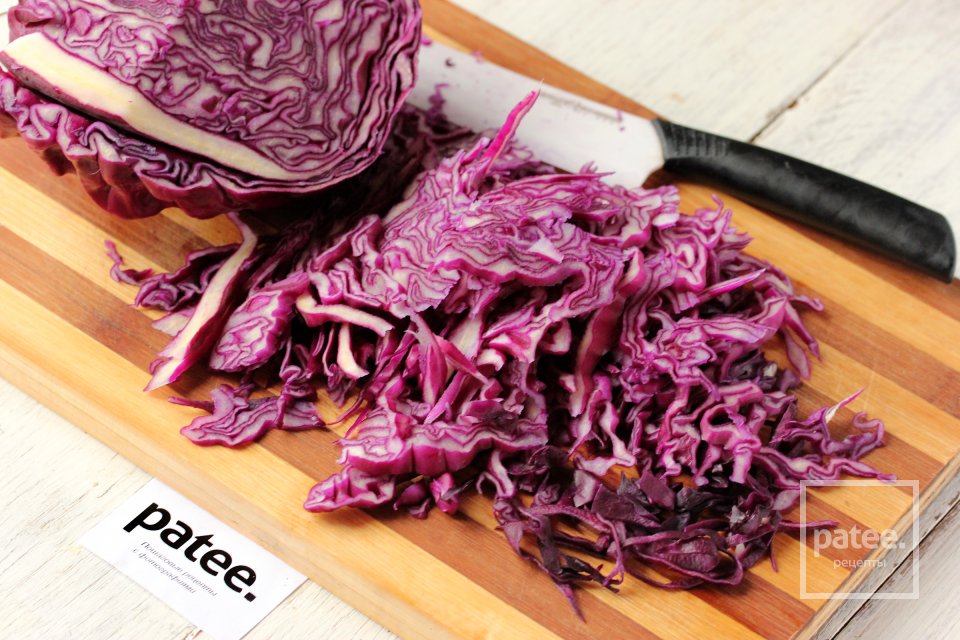 Краснокочанная капуста с изюмом и черносливом в мультиварке - Шаг 4